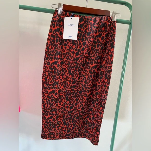 Pencil Skirt Red Leopard Skirt Zara Zara Skirts Zara Leopard